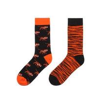 Lade das Bild in den Galerie-Viewer, Tiger Odd Paired Crazy Socks - Crazy Sock Thursdays
